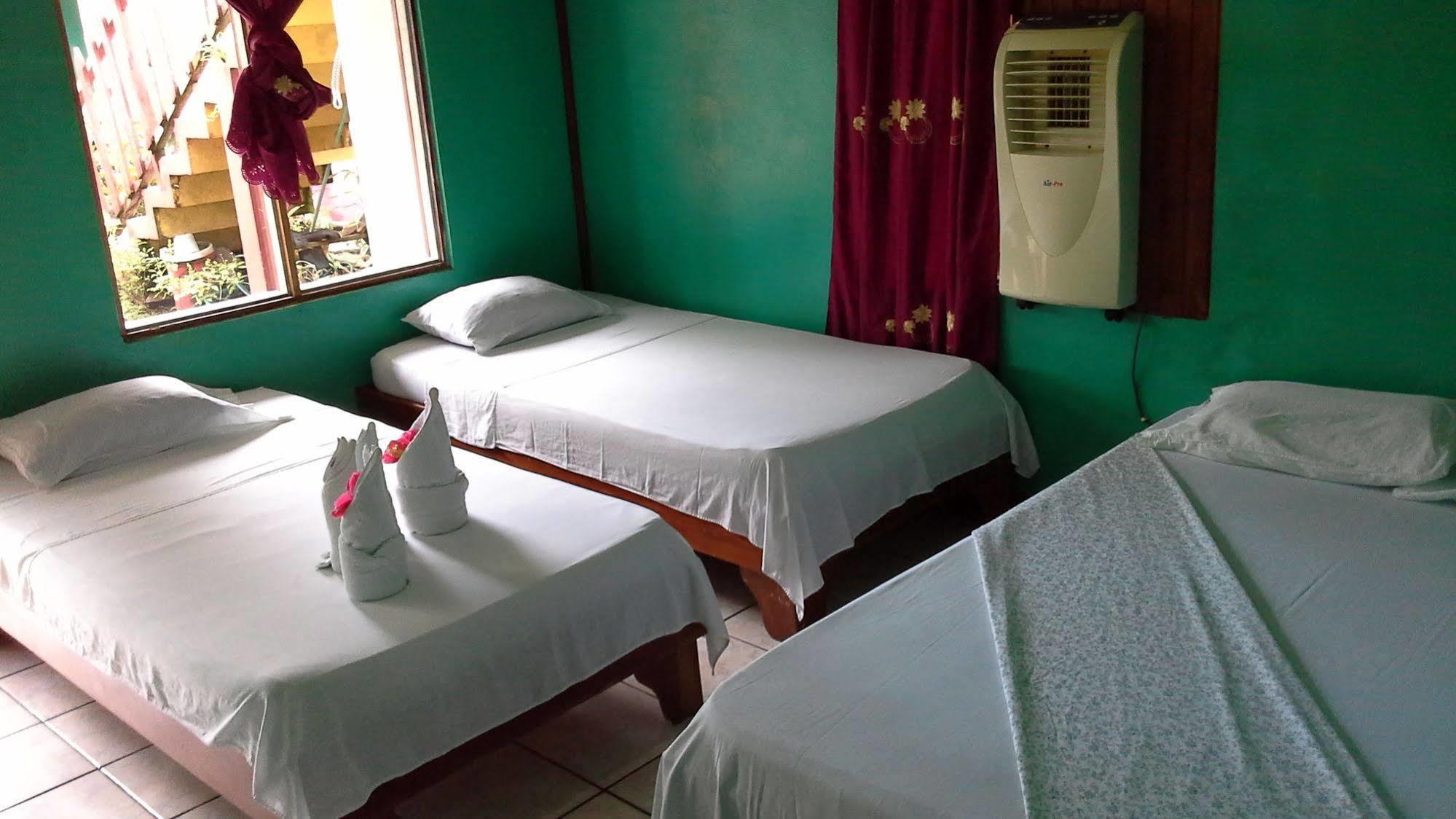 Cabinas Miss Miriam 2 Tortuguero Exterior photo